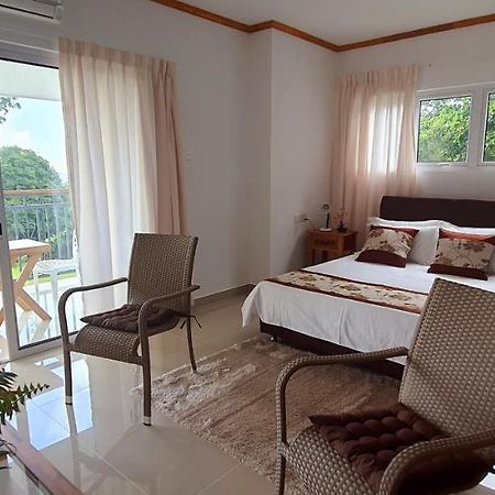 ماهي Le Chant De Merle Self -Catering Studios And Apartments المظهر الخارجي الصورة